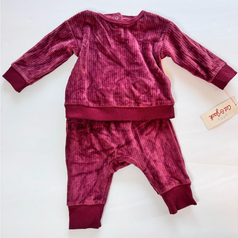 Cat & Jack Kids Burgundy Ribbed Velvet Pajama Set Size 3-6 Months